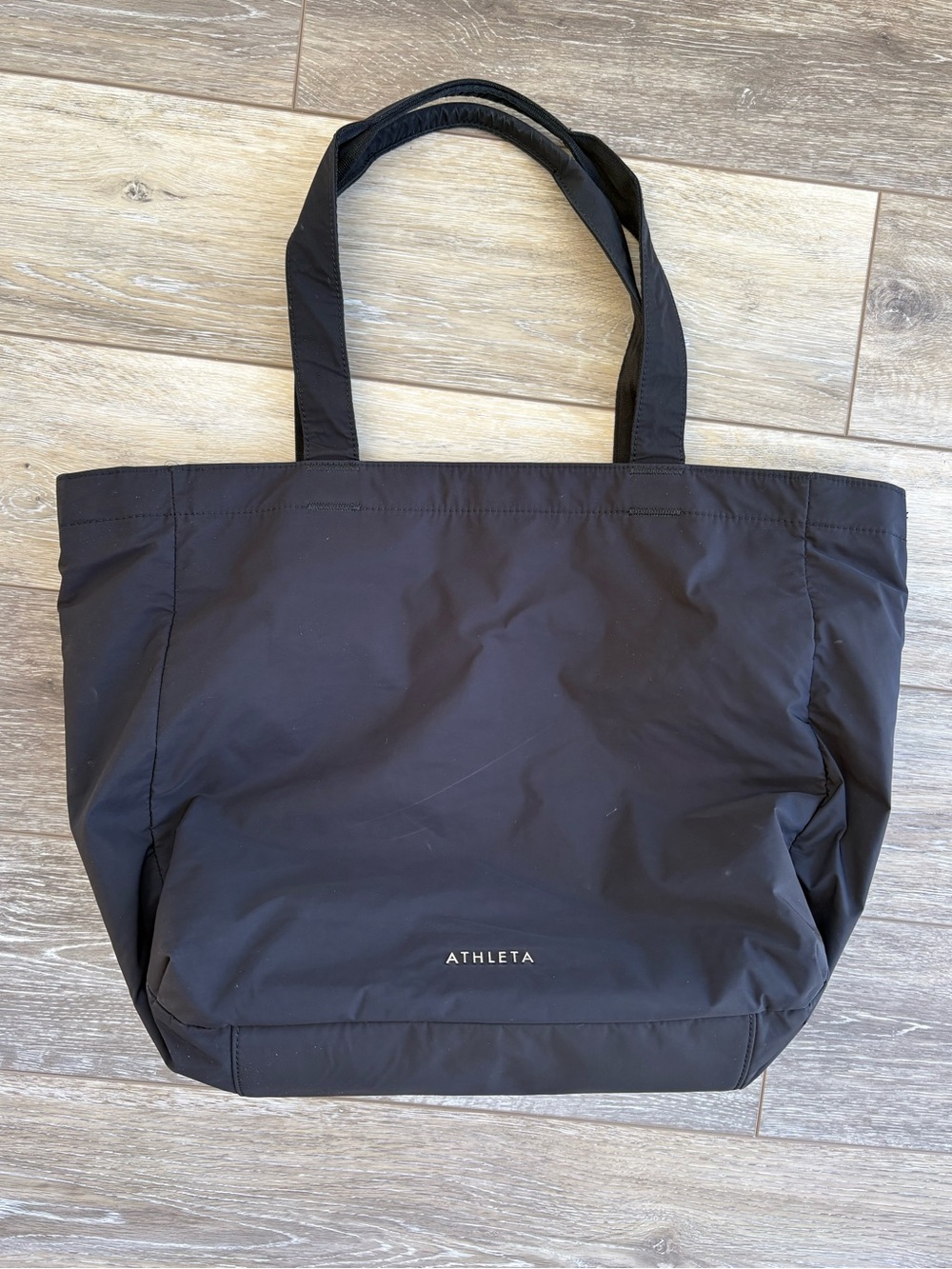 Athleta All About Tote bag in black. EUC